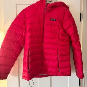 Patagonia Women’s Down Jacket - Bright Pink Hooded Puffer